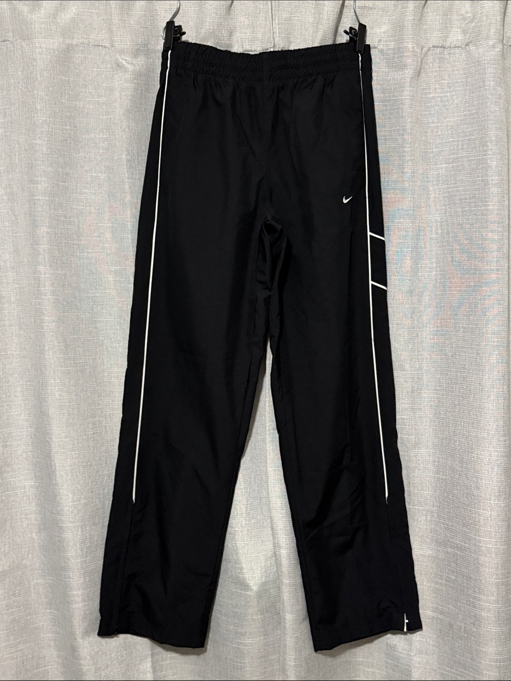 Like New Men’s Nike Wind Pants-Sz M-Black-Pull On-Pockets-Open Bottom Cuff-Poly